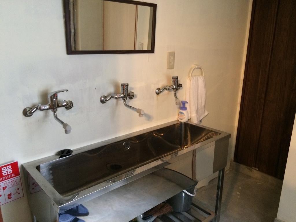 Guesthouse Sunanoshiro Осака Екстериор снимка